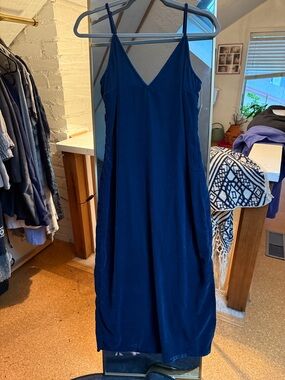 Velvet midi dress NWT